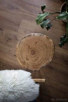 Odkládací stolek - 2