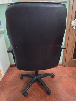 Kancelářské křeslo - 2