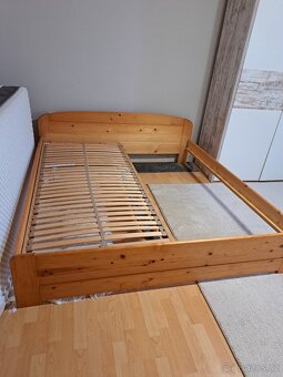 Manželská postel 180x200 dřevo - 2