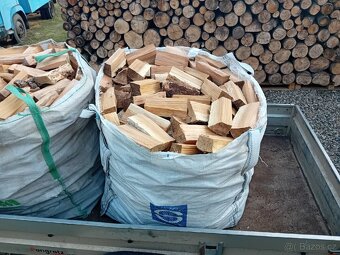 Prodám palivové dřevo tvrdé suché štípané cena za 1m3 1600 - 2