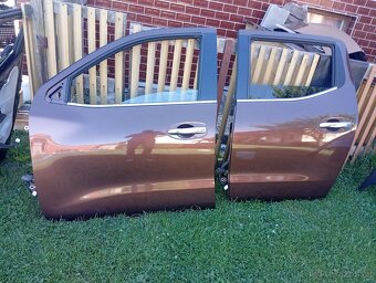 NISSAN NAVARA D23 DVEŘE LEVÉ Z RV 2021 PĚKNÉ - 2