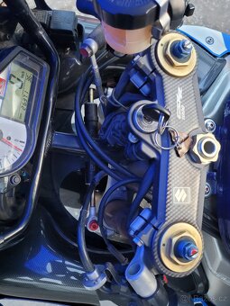 Suzuki gsxr 1000 k1 - 2