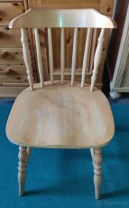 Dubový stůl se 4 židlemi - 2