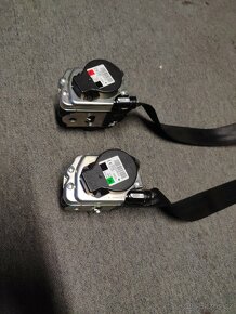 Přední pásy Audi A4 B9 - 2