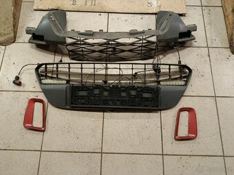 Ford C-Max 2008 přední mřížka - 2
