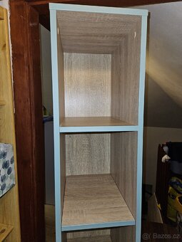 Knihovna, regál - 2