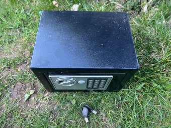 Trezor - 2