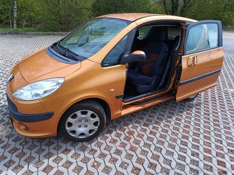 PEUGEOT 1007 1.4i benzin - 2