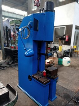 Hydraulický lis 25 tun - 2
