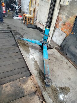dvousloupový zvedák OMCN bez přejezdu 3200kg - 2