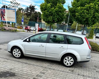 Ford Focus 2007 nafta top stav - 2