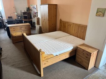 Krásná dřevěná Ložnice IKEA HURDAL z masivu Komplet - 2