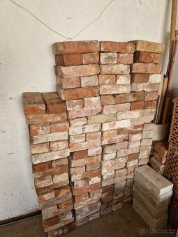 cihly plné pálené 256x120x66 mm - 2
