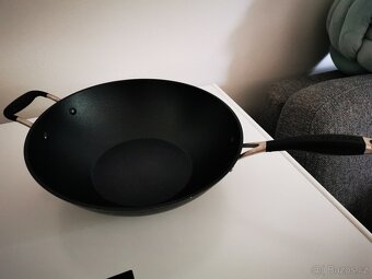 Wok pánev - 2