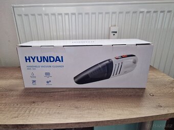 Akumulátorový vysavač Hyundai HVC 101, AKU šedý/bílý
- 2