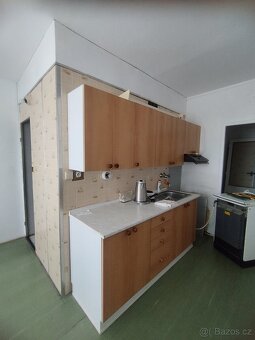 Kuchyňská linka s dřezem – plně funkční - 2