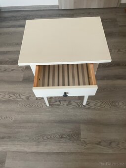 Noční stolek HEMNES – IKEA - 2