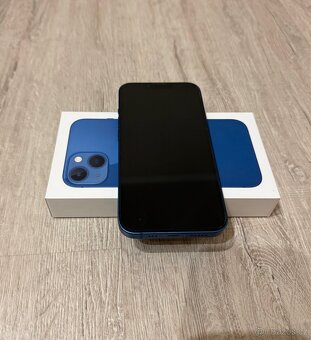 Apple iPhone 13, 128 GB modrý - 2