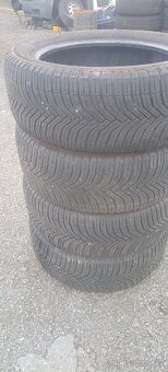 Pneumatiky 215/55 R17 - zimní - rv 2019 - 2