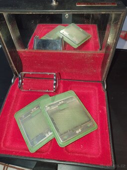 Moskva 3    zbytky holicího strojku - 2