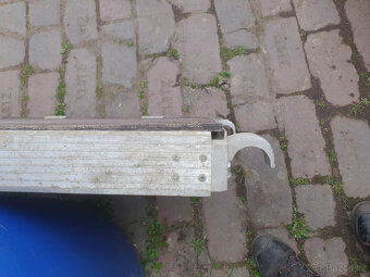 Podlážka na lešení, výlez - 2