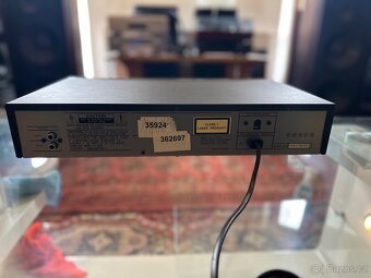 Cd přehrávač Harman Kardon HD100 - 2