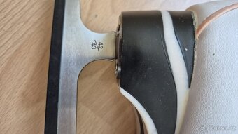 Dámské brusle na led - 2