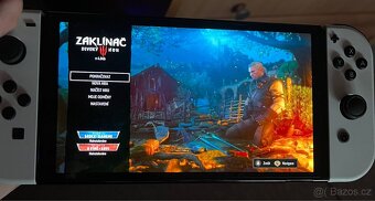 Nintendo Switch Oled i s pouzdrem - 2