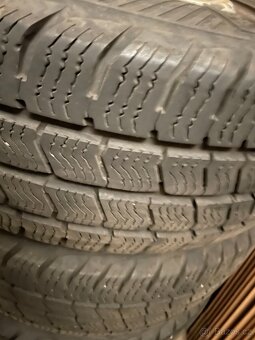 Prodám zimní pneu s diskama na Renault Master - 2