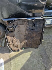 Kryt motoru N57 pro vozy BMW e90, e91, e92, e93 - 2