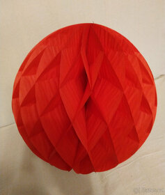Velká ozdobná dekorační papírová koule. Červená. - 2