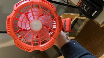 Nabíječka + Baterie Black and Decker - 2