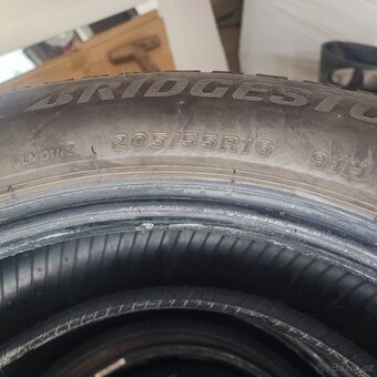 Pneu Bridgestone 205/55/r16 - 2