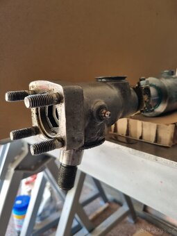 Posilovac rizeni avia - 2