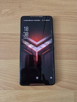 Asus Rog Phone 1 + Desktop dock - 2