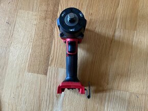 Aku rázový 1/2" utahovák Milwaukee M18 FMTIW2F12 - 2