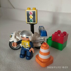 Lego duplo 5679 policejní motorka - 2