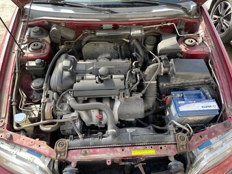 Volvo V40, 2.0 benzín - 2