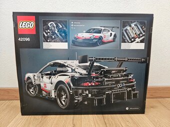 LEGO Technic 42096 Porsche 911 RSR - 2