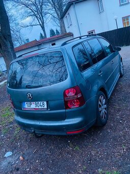 Vw touran 2.0 tdi 103kw - 2