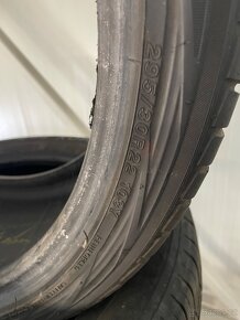 1KS Hankook Advan ST 295/30/R22 - 2