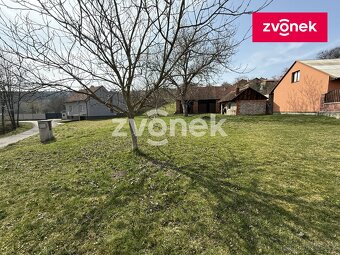Pozemek Dobrkovice - centrum obce, pěkná a klidná lokalita - 2