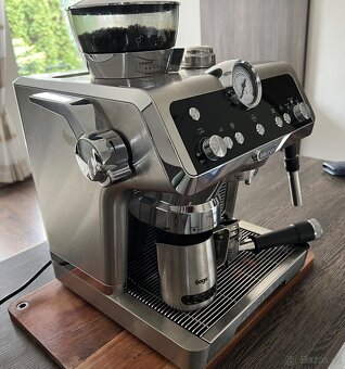 DeLonghi pákový kávovar - 2