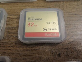 Sandisk CF 32 GB 8 ks + Sandisk CF 64 Lexar CF 32 GB 2ks + - 2