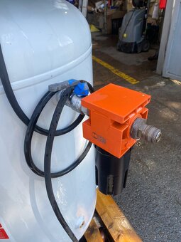 Kompresor Schneider 16bar téměř noví - 2