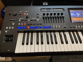 YAMAHA Genos lehce používané, doprava zdarma v originálním b - 2