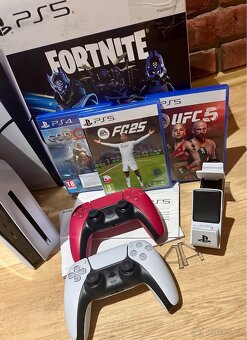 PS5 Slim 1TB s mechanikou, záruka, příslušenství, top stav - 2