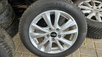 Zimní Sada Alu 5x114.3 205/55 R16 OXXO - 2