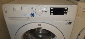 Pračka Indesit XVE71483 na 7 kg prádla, 1400 ot. - 2