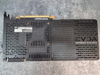 EVGA GeForce GTX 1070 8GB FTW2 - 2